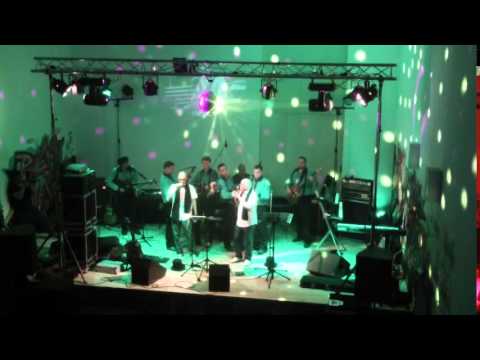 Digitalna Kokoš - Kao ogledala, Marica