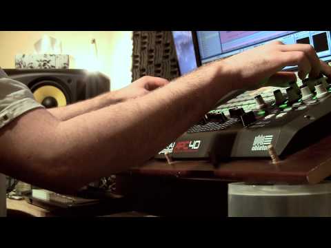 Memorecks - Hovercraft (Instrumental)