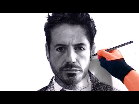 Robert Downey Jr. Portrait Drawing – Charcoal