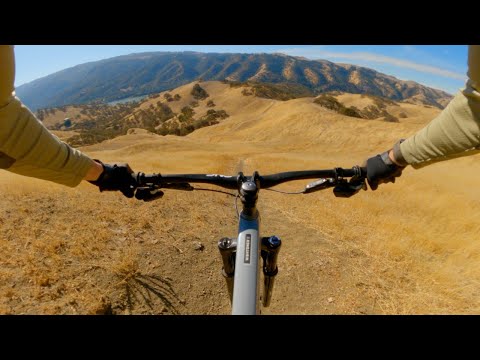 Mountain biking Del Valle Regional Park in Livermore, Ca