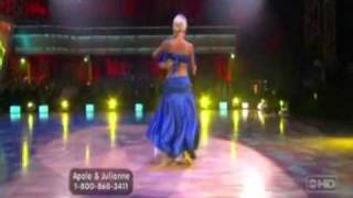 Julianne Hough- Bailamos