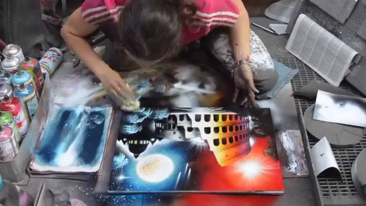 Spray painting Rome by Mexoood