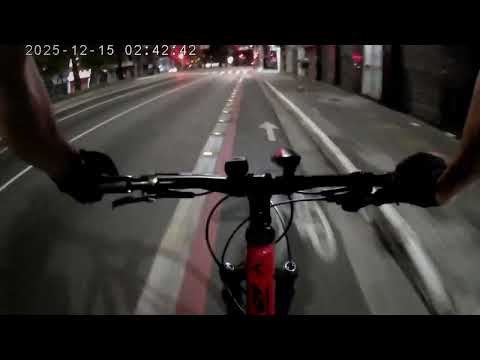 Passeio de Bike 15 12 em São Paulo   Natal Iluminado na Paulista