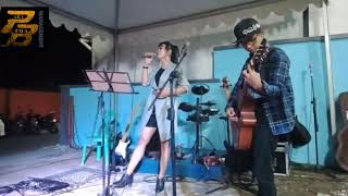 Download lagu live akustik 'pendusta' VOC.Erina Erin feat Icenx Alpha mp3 Download lagu live akustik 'pendusta' VOC.Erina Erin feat Icenx Alpha mp3