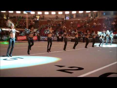 Kiss Girls 2014-04-12 (pregame)