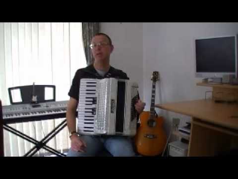 Beginners Accordion Lesson 1. Introduction