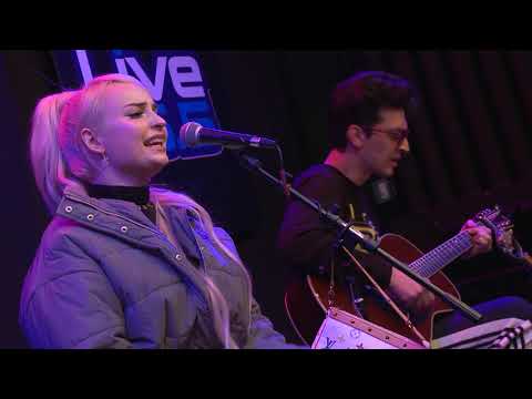 Kim Petras  - Heart to Break (Live 95.5)