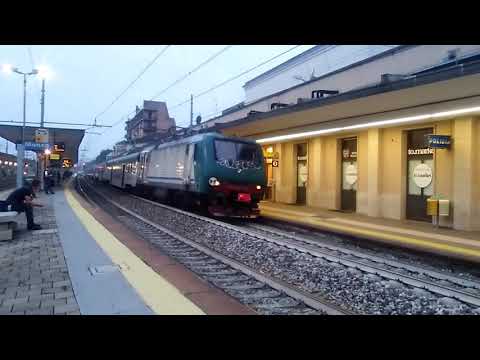 E464.195 in partenza da Monza