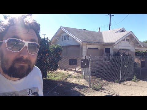 TDW 1325 - Former Orange Grove House Sits Empty