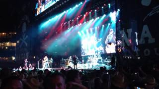 Kenny Chesney &amp; Eric Church: When I See This Bar (Live - First Time Ever)