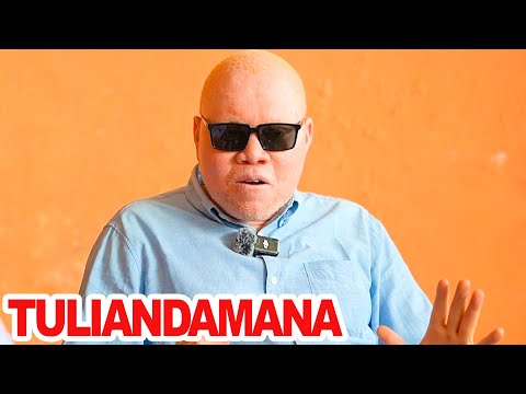 KHOMEIN AFUNGUKA"ALBINO HATUNA RAHA/WANASINGIZIA HATUFI KUMBE WANATUUA/TULIANDAMANA ENZI YA KIKWETE"