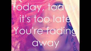 Rihanna LOUD - Fading [Lyrics]