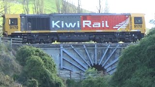 preview picture of video 'DL MilkTrain Has To Set Back Off The Westmere Bank'