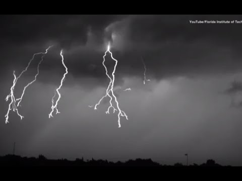 Epic Lightening Strike Caught in Slow Motion