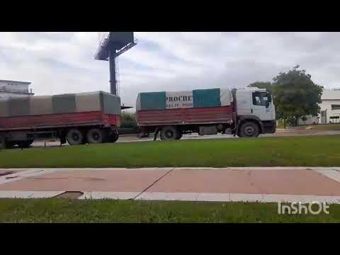Algunos camiones en ruta Nac. 19 , ciudad de San Francisco , Cordoba . video 17 . SUSCRIBITE !!