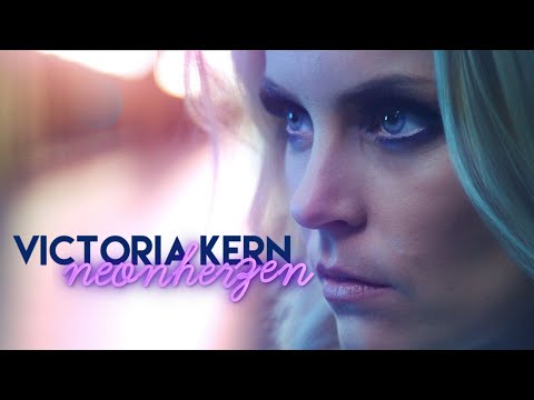 Neonherzen - Victoria Kern