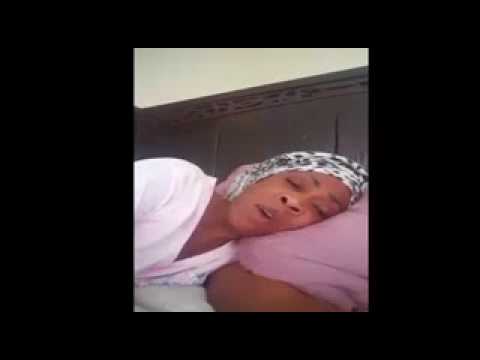 Aby Ndour chante pour la paix au Sénégal - Émouvant à Regarder