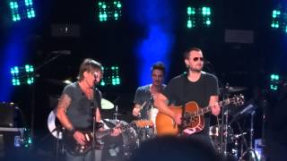 Keith Urban and Eric Church sing &quot;Raise &#39;Em Up&quot; live at CMA Fest 2015