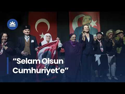 Konak'ın Çınarlarından Unutulmaz Cumhuriyet Gösterisi
