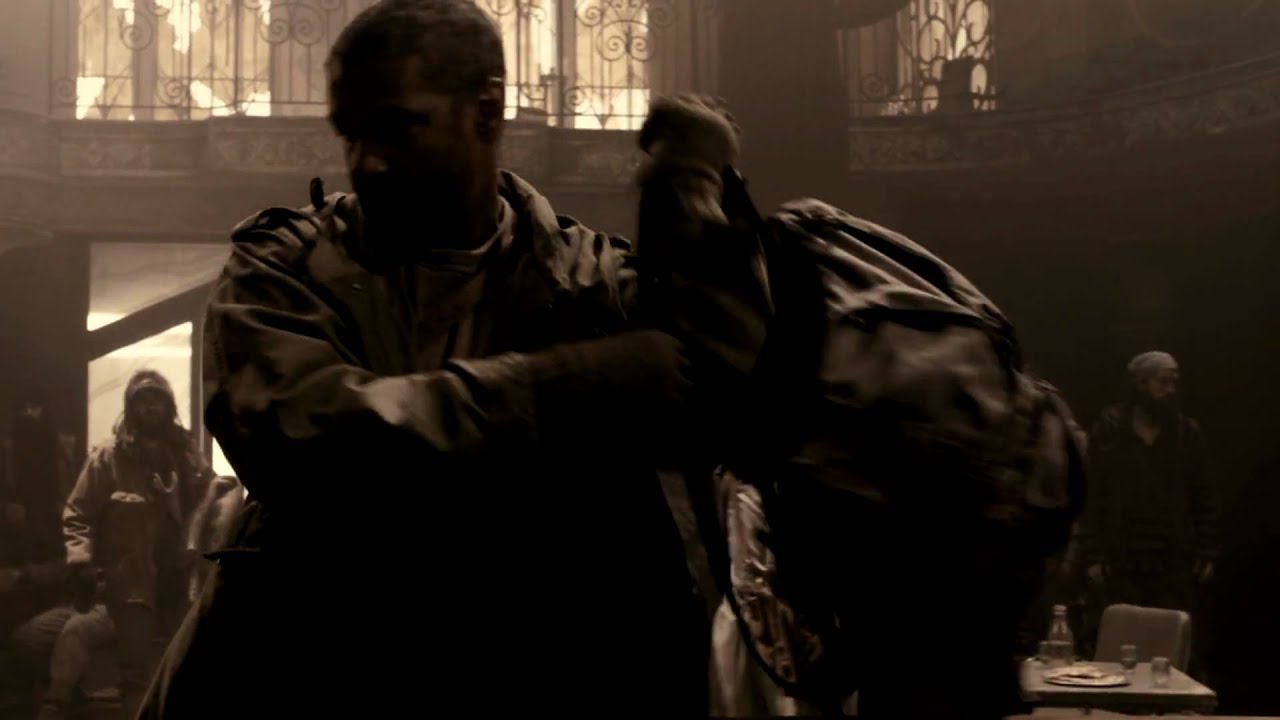 Miniature de la vidéo Le Livre d'Eli - bande annonce VF du film Le Livre d'Eli