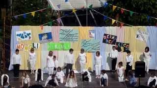 preview picture of video 'Saint-Maur - FancyFair2014 - La reine des neiges'