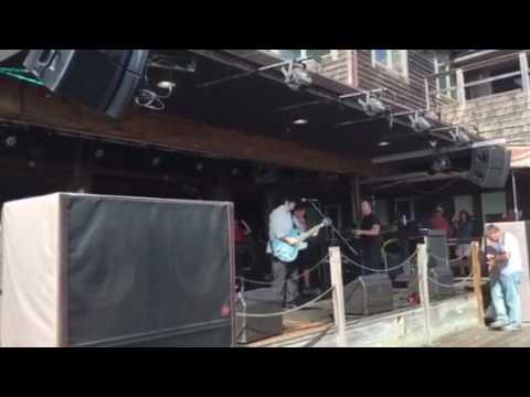 The Fabulous Greaseband (Jerry d'paoli, filling in guitar) Johnny b Goode