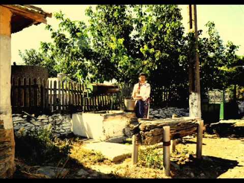 Maria Stinga - "La marginea satului" -  colind