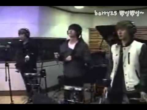 111220 Boyfriend MBC Younha Starry Night  3_4