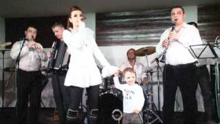 Diana Bisinicu 2011- Live- Oh lele amsheata & Feata cu perlu lai.mpg
