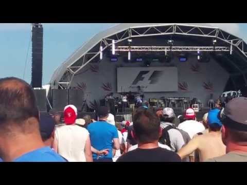 Sebastian Vettel plays the drums @ British GP 2015
