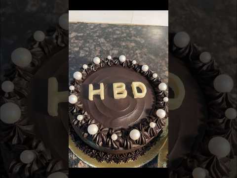 Chocolate Truffle Cake #artist #chocolate #chocolatetrufflecake #trufflecake #chocolatecake #order