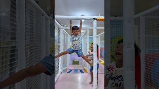 Download lagu One two three start🚦 Mischievous toddler🤧 Always watch your child‼️😂 #fyp #shorts #funny mp3