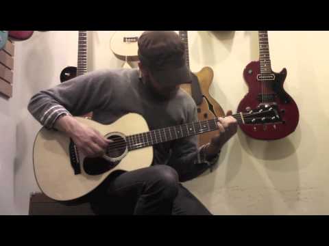 Acoustic Music Works guitar demo : Collings Baby 1E