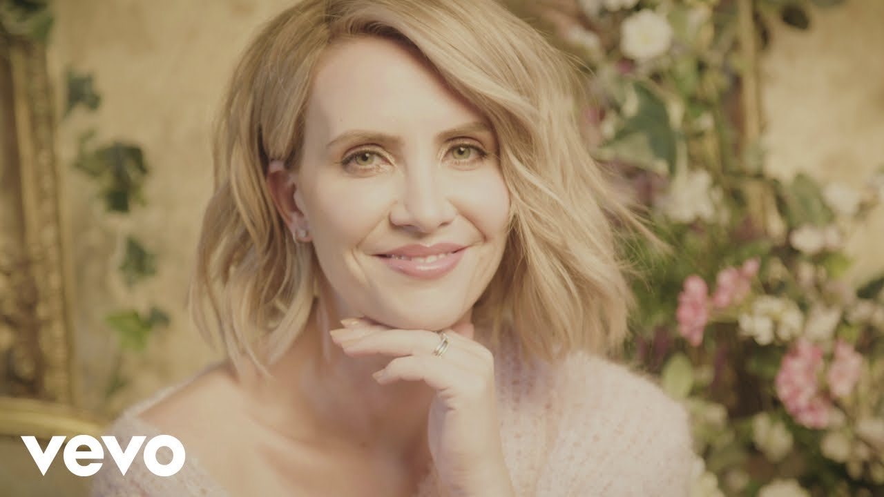 Claire Richards - Photoshoot (Behind the Scenes)