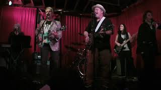 Seven Days Without Love   Shills live at The Trip