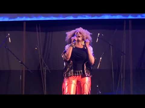 Simone Jay - Passion & Ready Or Not live