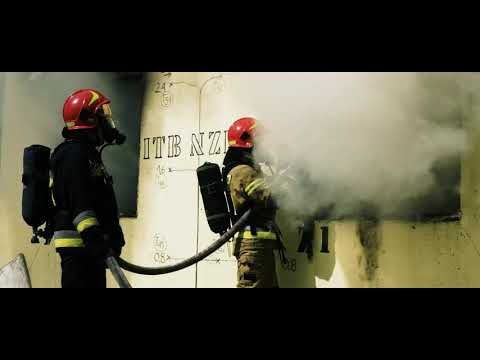 Eksperyment pożarowy domu drewnianego