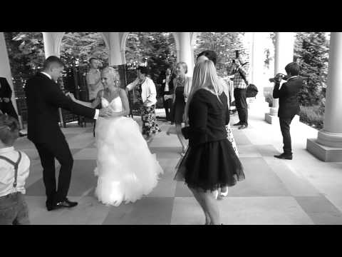 Jacek Klyta performs "Smooth Criminal" at the Tłokinia Palace