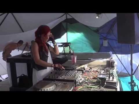 Danni B Live at Rainbow Serpent Festival 2013