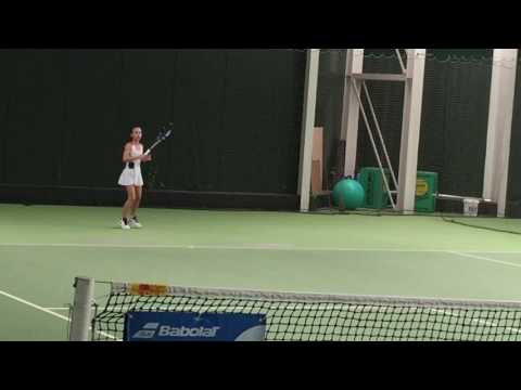 Celina Camarda, 9 Jahre, Tennis-Talent