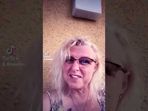 Hinter jedem Mann steht eine starke Frau😂😜