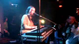 Beth Hart - Swing My Thing Back Around (NEW SONG 2012)