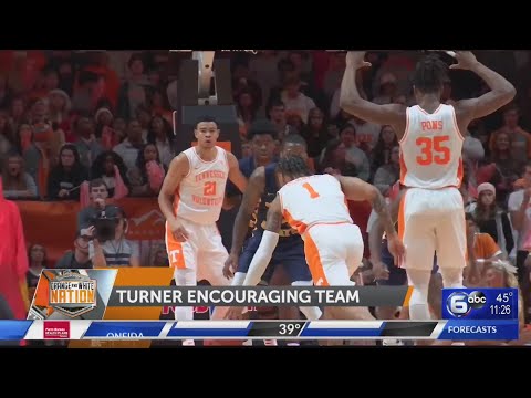 Bowden scores 18 as Tennessee upsets No. 20 Washington 75-62