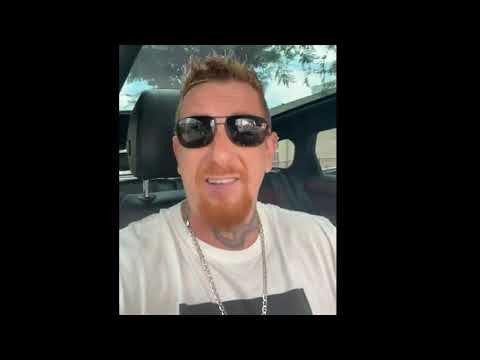 Mc magrinho tira sarro do mc livinho mc kevin fala480P