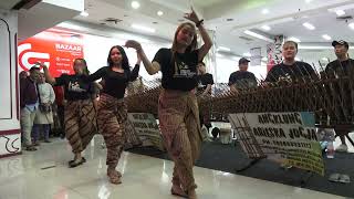 Download lagu KOYO JOGJA ISTIMEWA - COVER ANGKLUNG ARIESKA JOGJA - GEDOENG MERAH MALIOBORO YOGYAKARTA mp3
