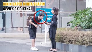 Download lagu Jomblo Dilarang Nonton! PRANK MINTA SUAPIN CEWEK GK DIKENAL SAMPE BAPER mp3