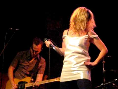 Kay Hanley @ Molly Malones 7/27/09 - Nicky Passes Marble Arch