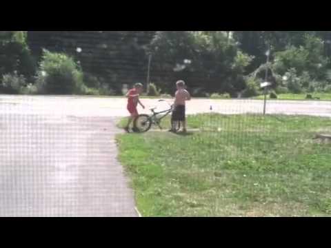 Headbutt in the nuts