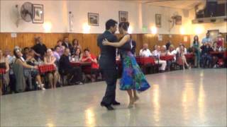 ROXANA SUAREZ & SEBASTIAN ACHAVAL bailando PREGONERA en la MILONGA LA BALDOSA