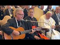 Leon Gieco -  “Solo le pido a Dios” junto al Papa Francisco